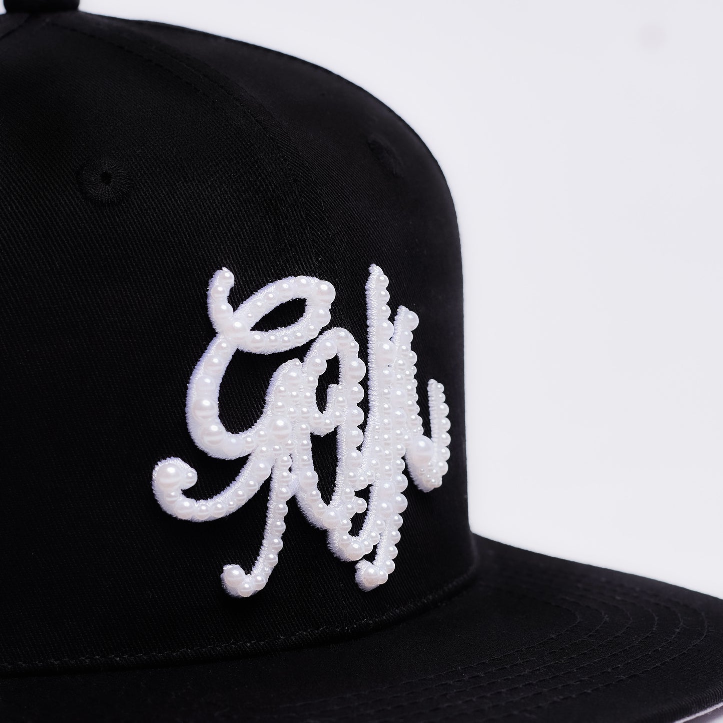 Maison Noir Pearl cap