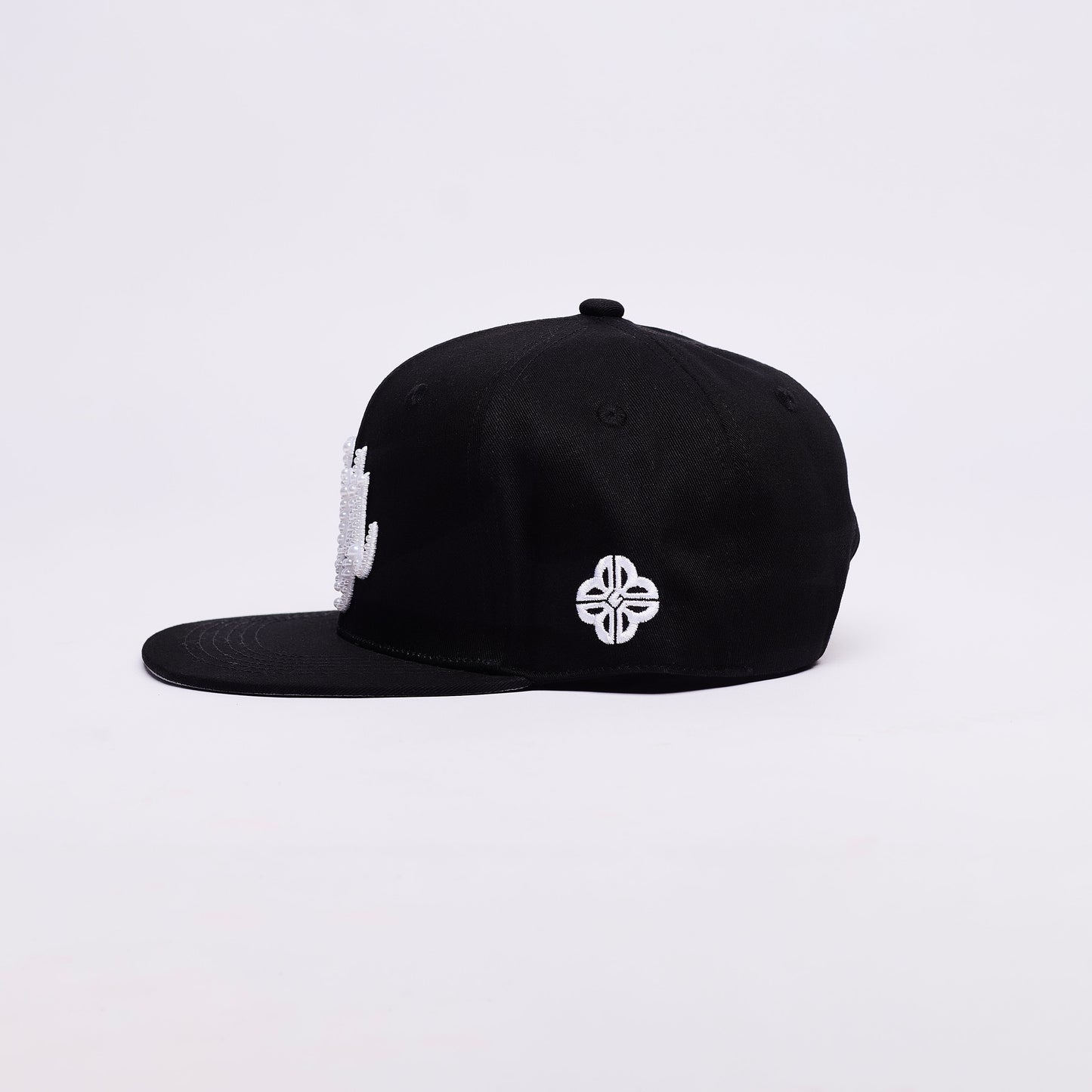 Maison Noir Pearl cap