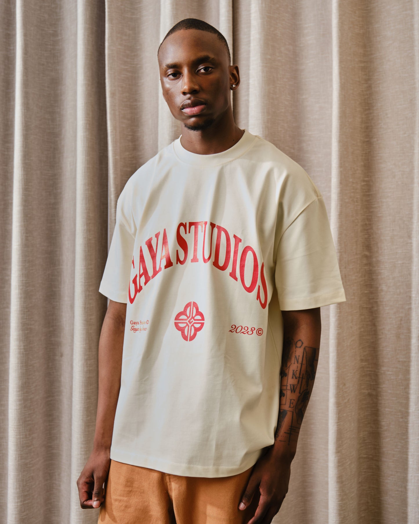 Atelier De Luxe Graphic T-Shirt