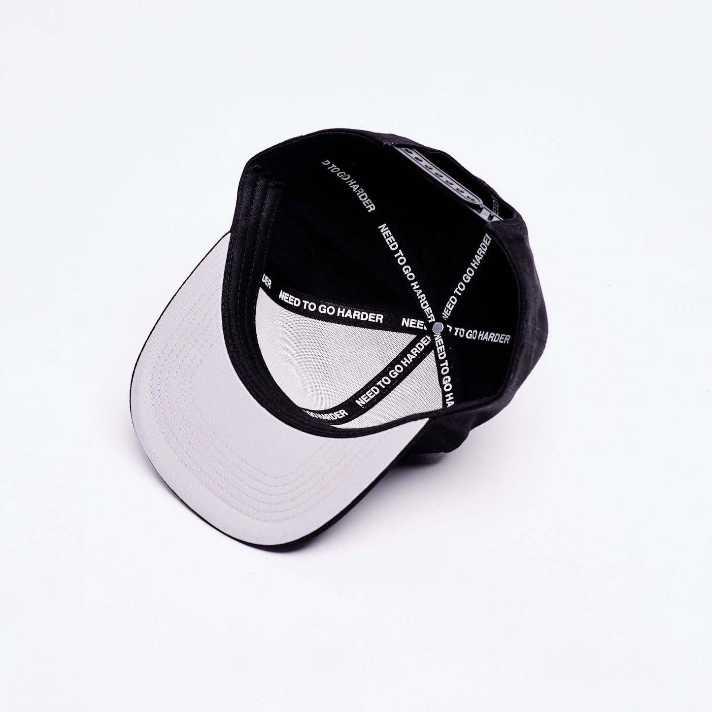 Maison Noir Pearl cap